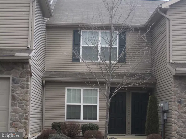 258 Thrush Dr, Hummelstown, PA 17036
