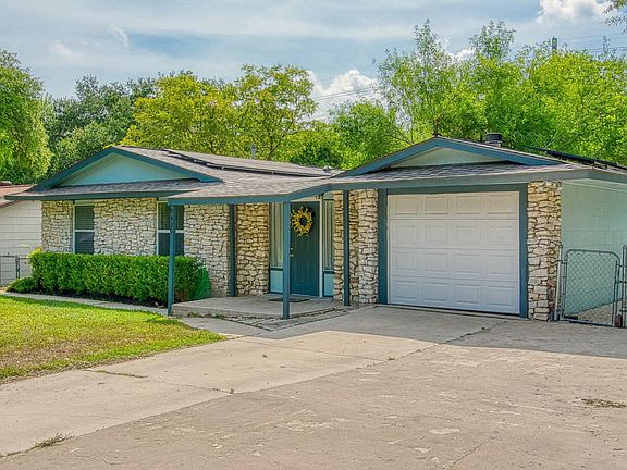 2nd image of 8430 Hidden Meadow Dr
