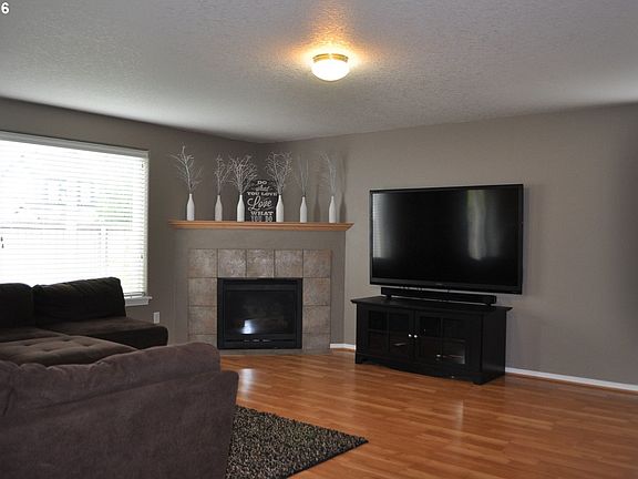 4th image of 13711 NE 65th St