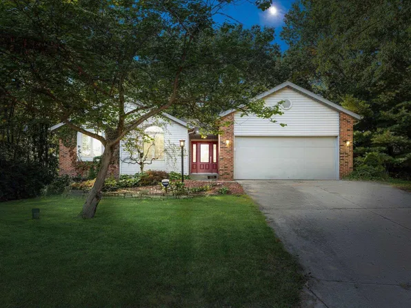 50715 Wimbledon Ct, South Bend, IN 46637