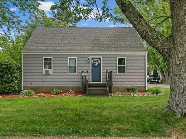 211 Franklin St, Warren, RI 02885