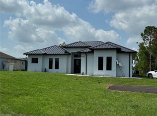 2806 45th Ave NE, Naples, FL 34120