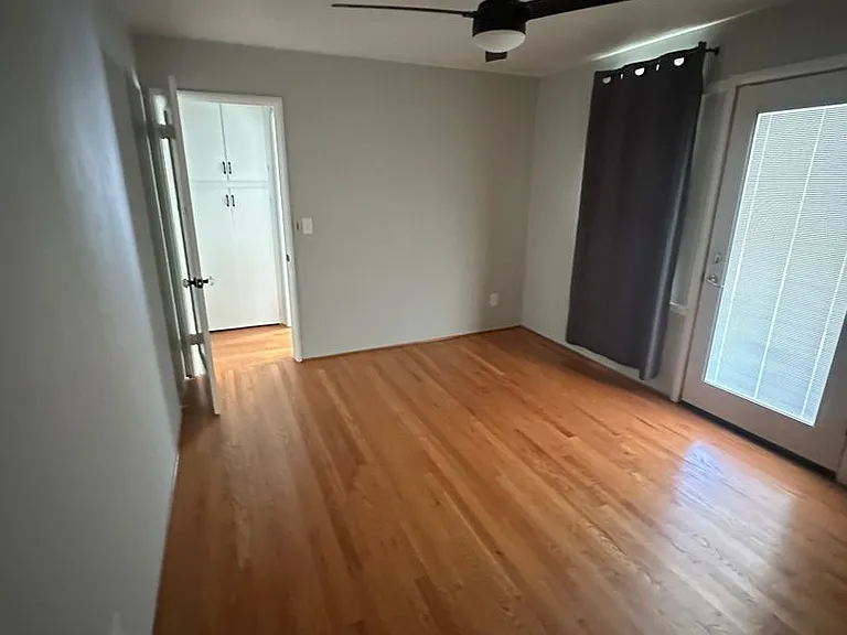 1228 Brady Ave — Photo 6