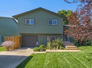 8201 Hallett Ct, Fort Collins, CO 80528