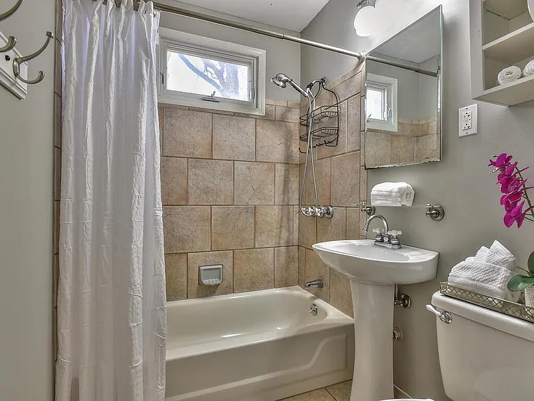 5633 Granada St — Photo 20