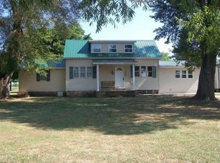 803 Hwy 32, Bolivar, MO 65613