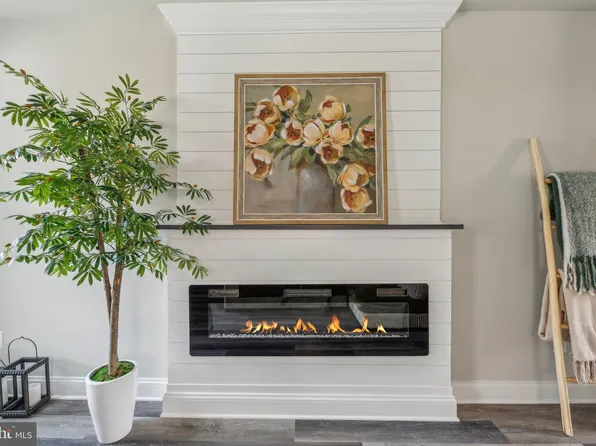 2817 Ulman Ave, Baltimore, MD 21215