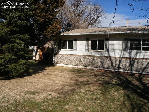4th image of 1209 Rosemont Dr