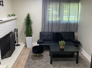 402 Nina Pl, Rockville, MD 20852