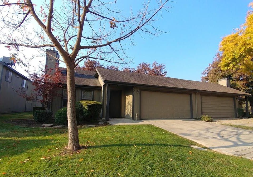 1st image of 2406 E Tulare Ave