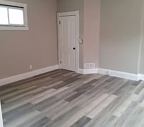 2nd image of 503 W 14th St #F1