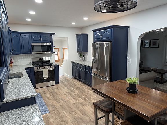 3rd image of 3401 B Ave