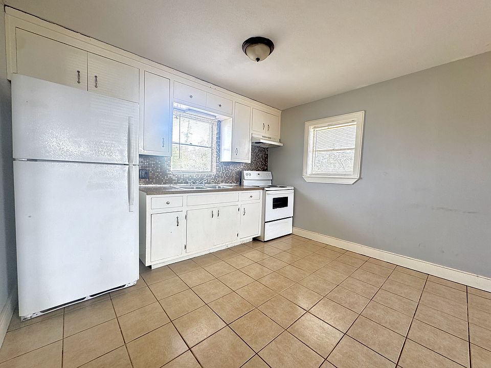 1st image of 1002 Miller Ave APT 11