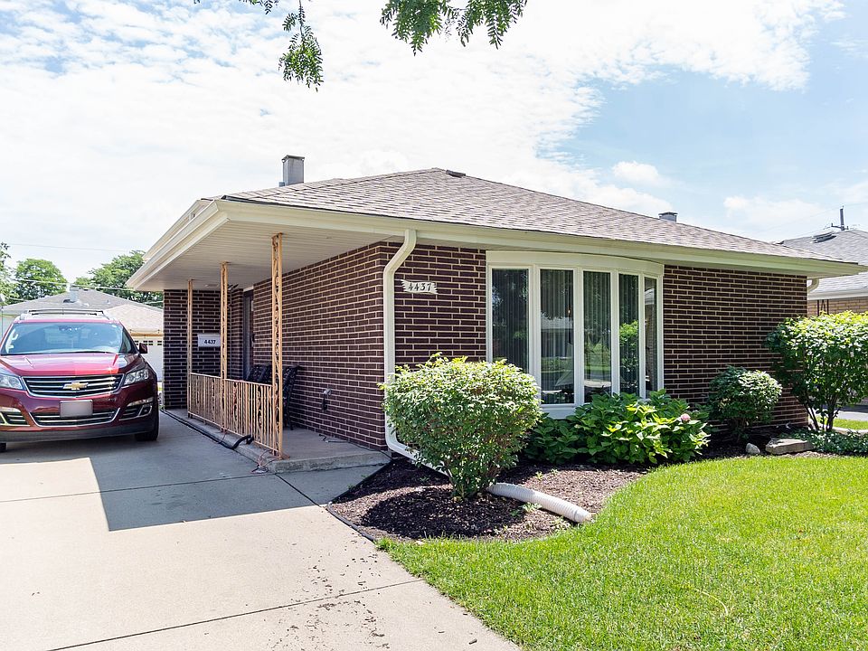 2nd image of 4437 Maple Ave