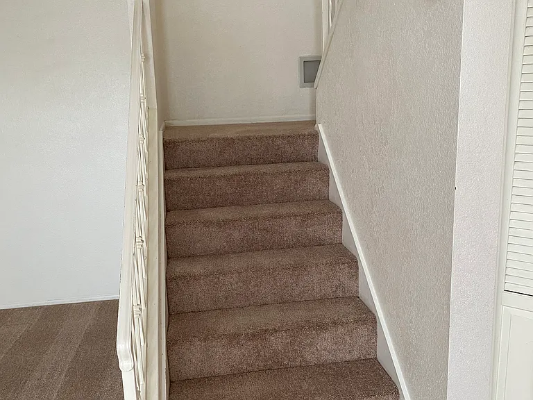 9828 S 44th St — Photo 16