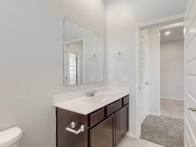 6405 Kings Canyon Cv NE — Photo 15