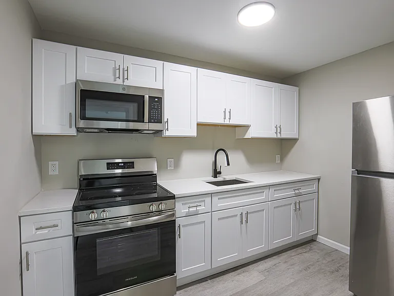 2819 Presbury St — Photo 32