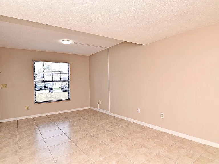 2720 Gray Fox Ln — Photo 8