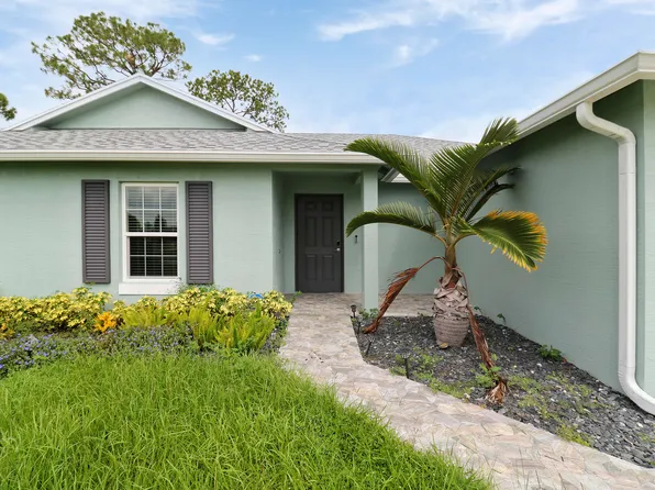 712 NW Fairhaven Drive, Port St Lucie, FL 34983