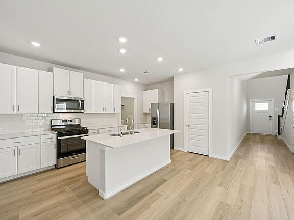 4th image of 5721 Adamite Way