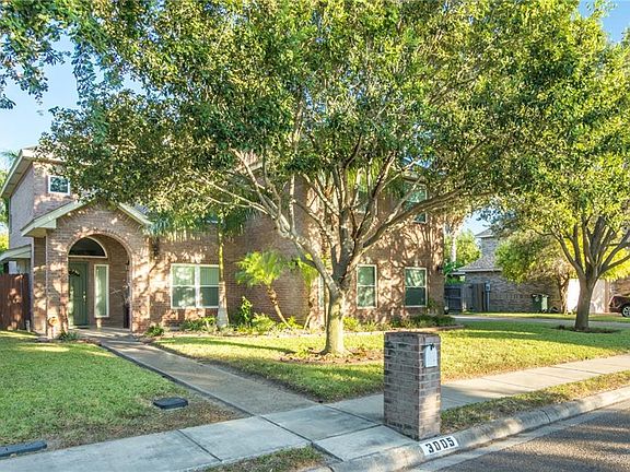 2nd image of 3005 Wisteria Dr