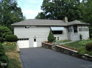 29 Skyline Dr, Brookfield, CT 06804