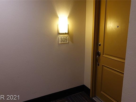 4th image of 23 E Agate Ave Unit 309