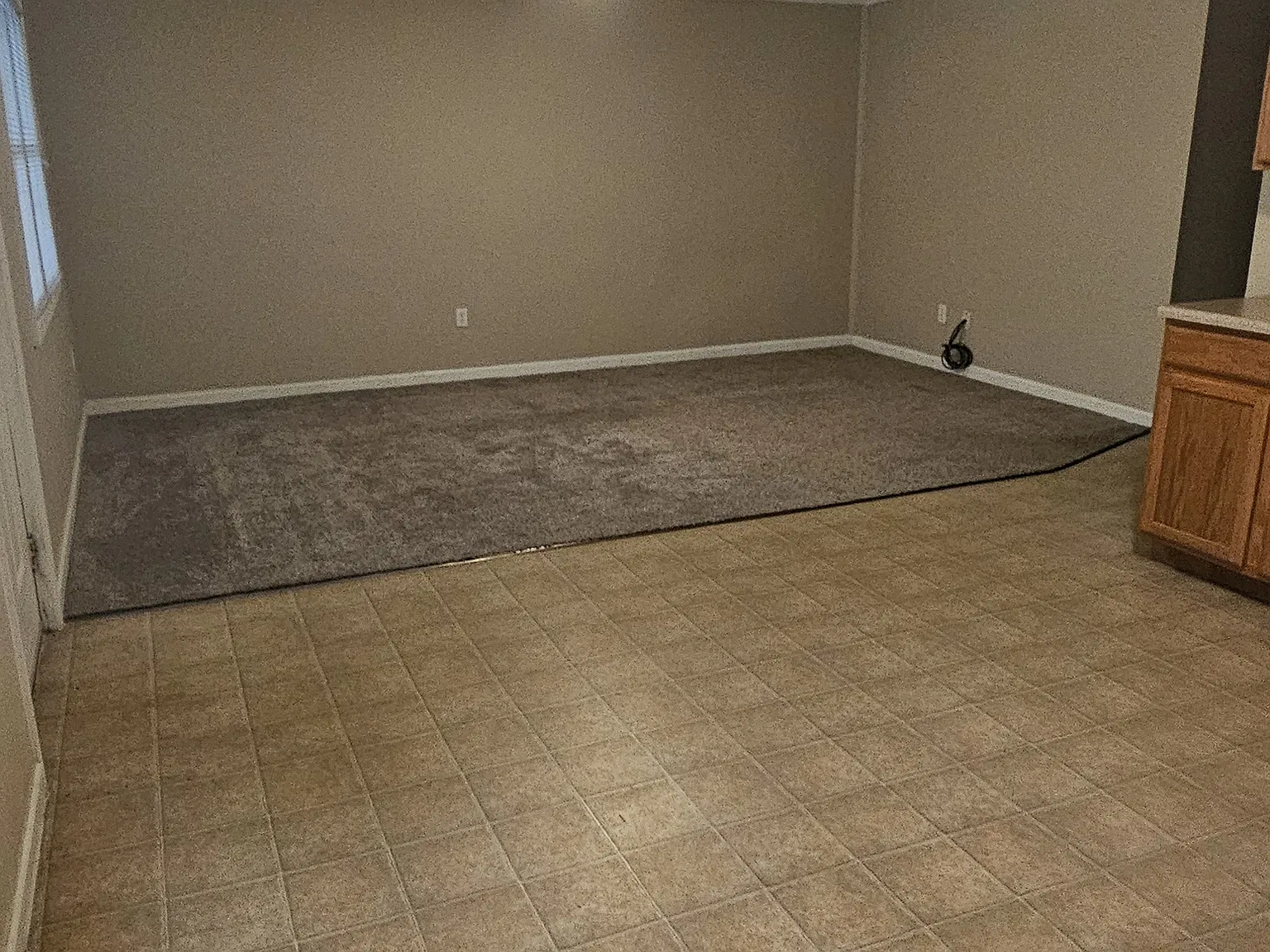2 bed, 900 sqft, $1,100 — Photo 2
