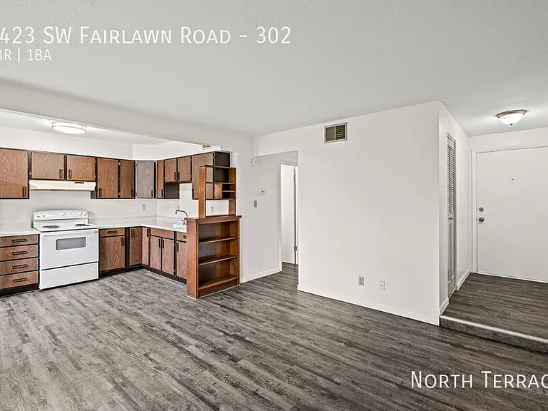 Fairlawn Flats — Photo 8