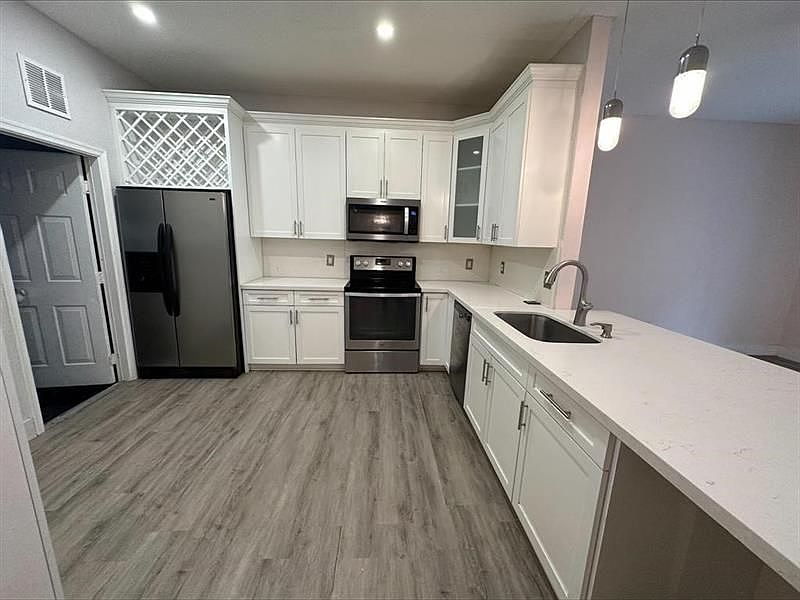 1st image of 5813 Eagle Cay Ln