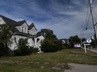 539 W Roosevelt Rd, Wheaton, IL 60187