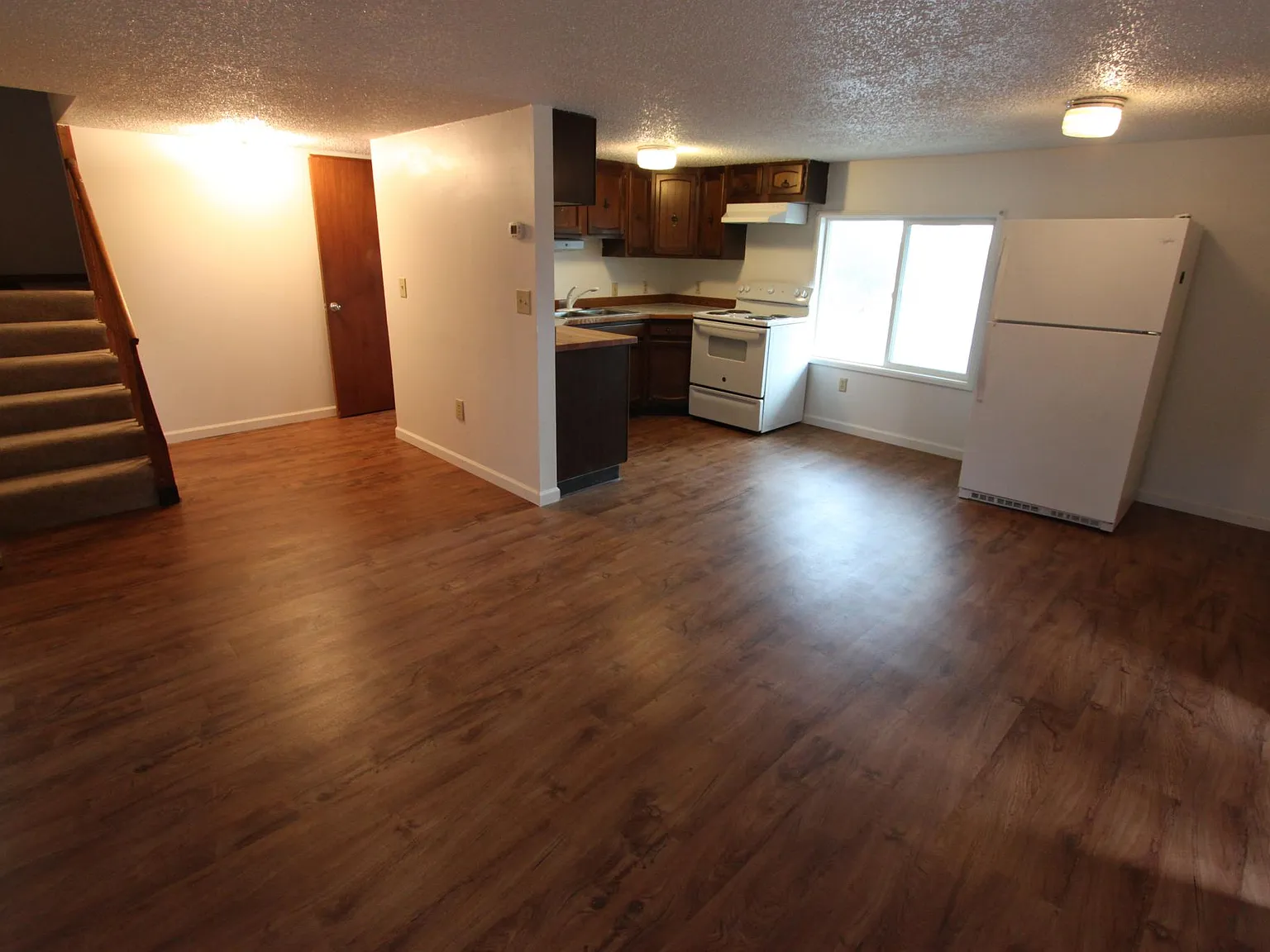 1323 Mission Rd — Photo 2