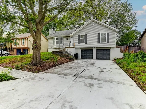 10038 N Central St, Kansas City, MO 64155