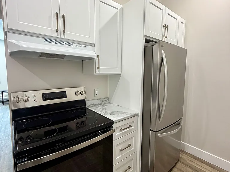 537 Talbot St #7 — Photo 11