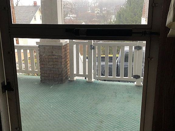 4th image of 1266 Saylor St
