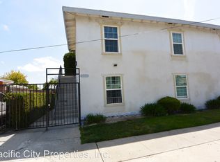 2214 College Ave APT 4, Costa Mesa, CA 92627