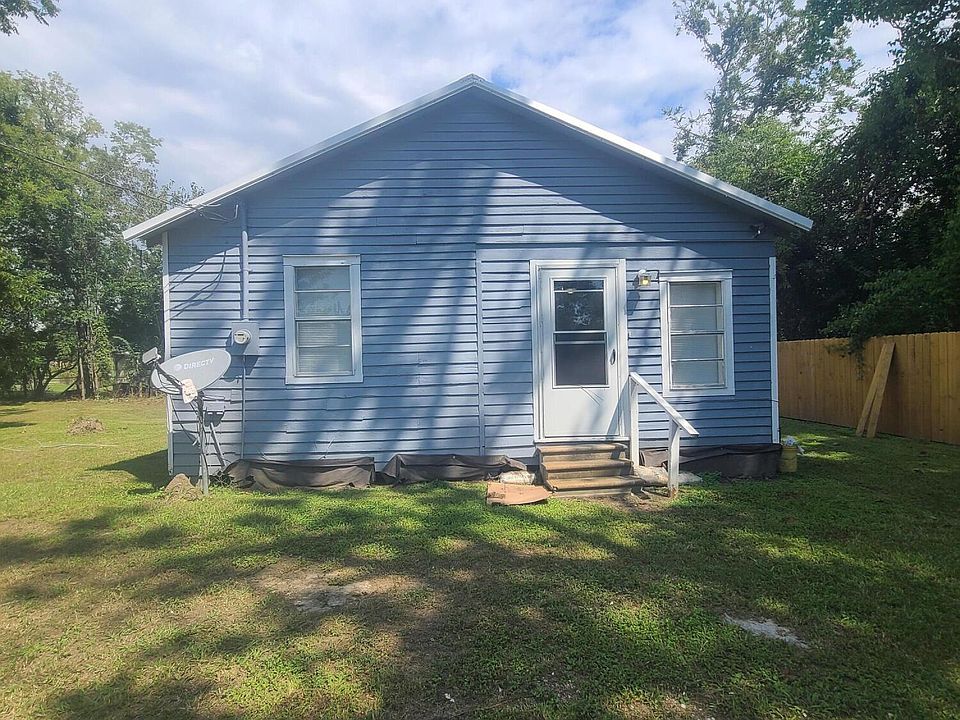 1st image of 1032 N Railroad Ave