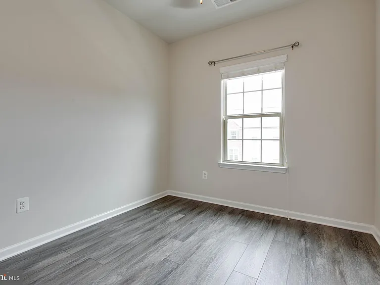 7912 N Gladden Farm Way — Photo 33