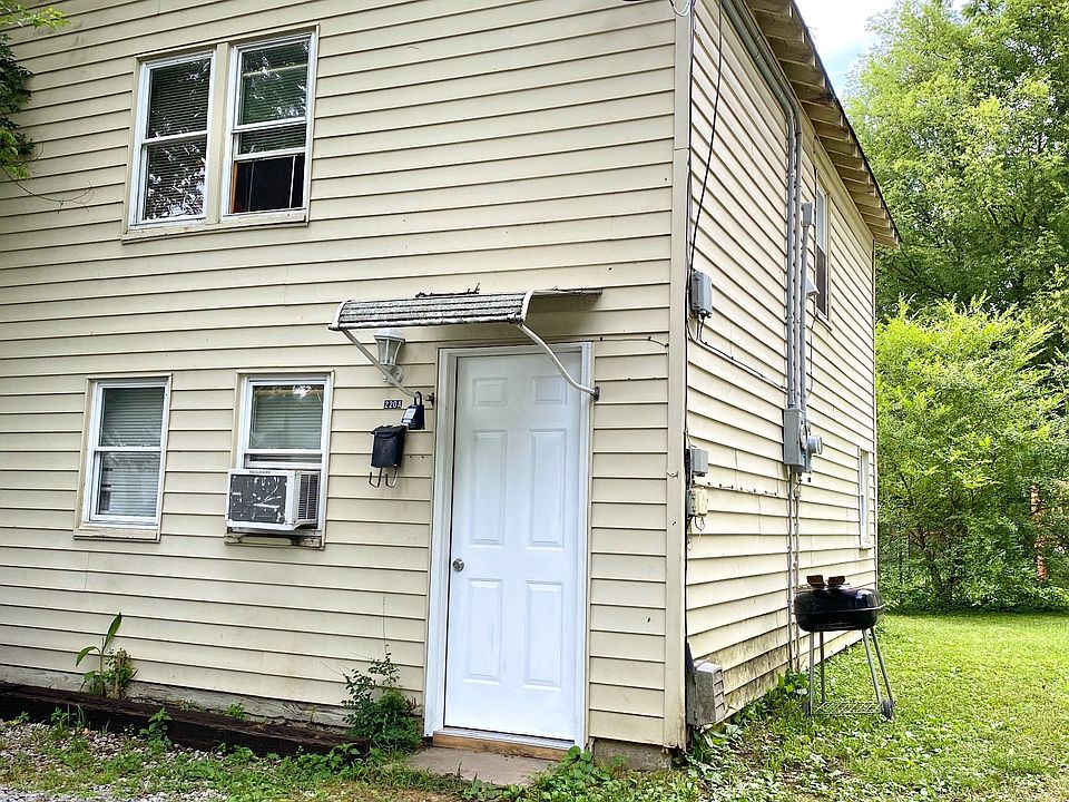 1st image of 220 Brown Pl #A