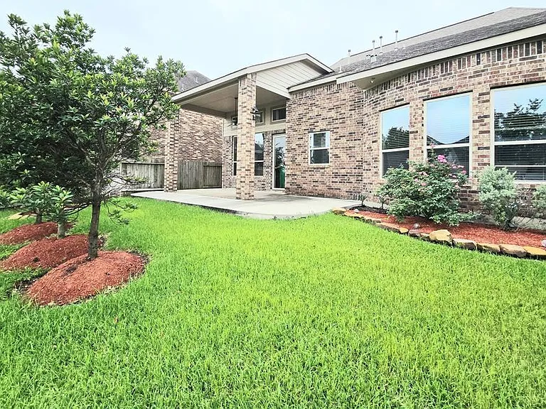 21914 Avalon Queen Dr — Photo 41