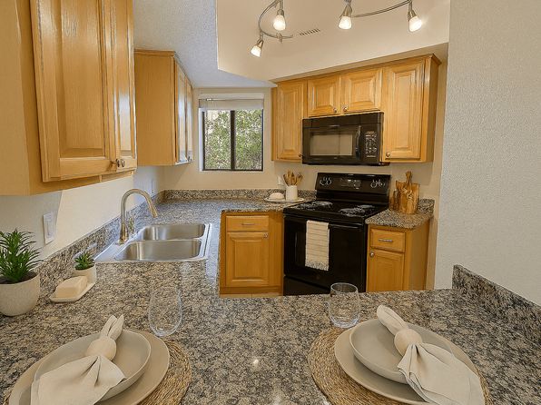 985 N Granite Reef Rd UNIT 135