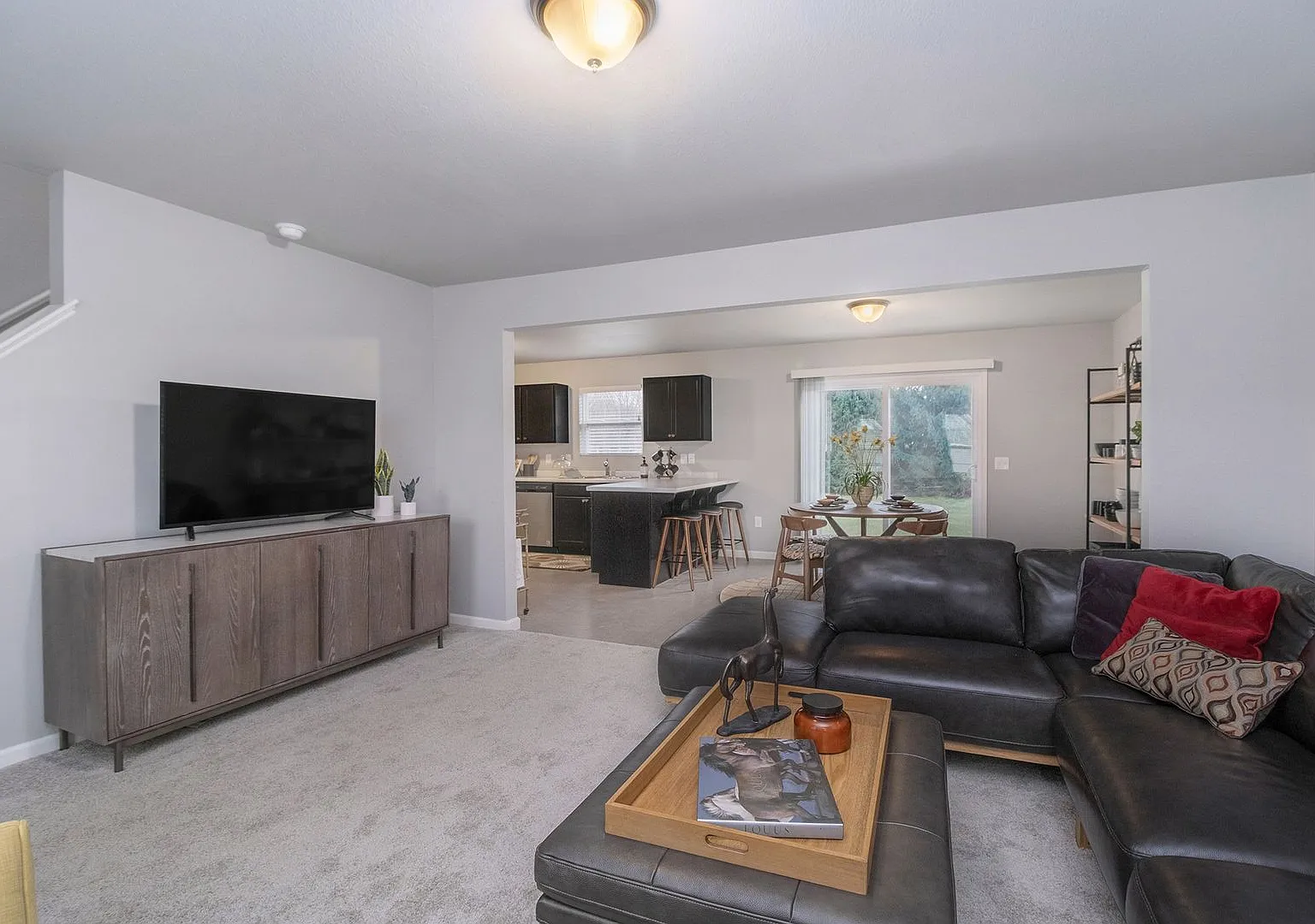 Move-In Special: Get October FREE! Move in by September 30th to receive FREE rent for October. Ta... — Photo 2