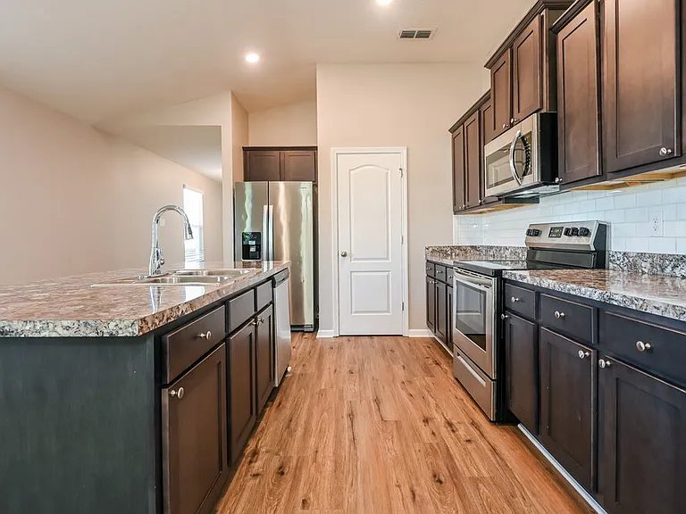 2555 Bear Creek Way — Photo 9