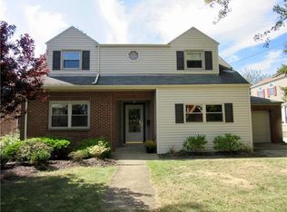 416 Parkview Dr, Pittsburgh, PA 15243