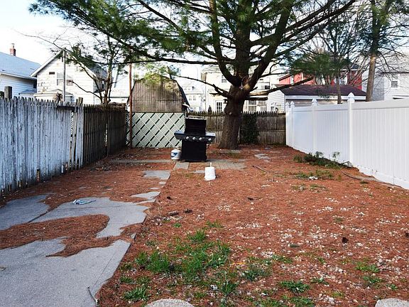 5th image of 139 Blackford Ave