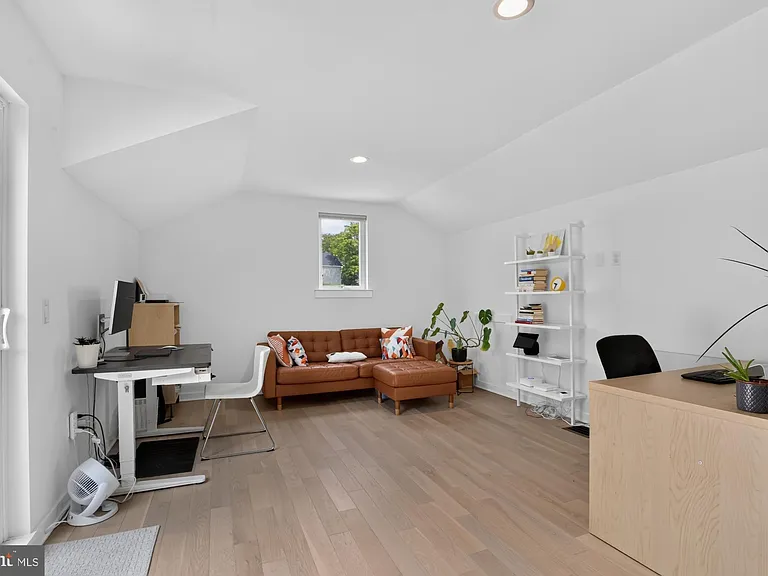 7354 Ridge Ave #27 — Photo 34