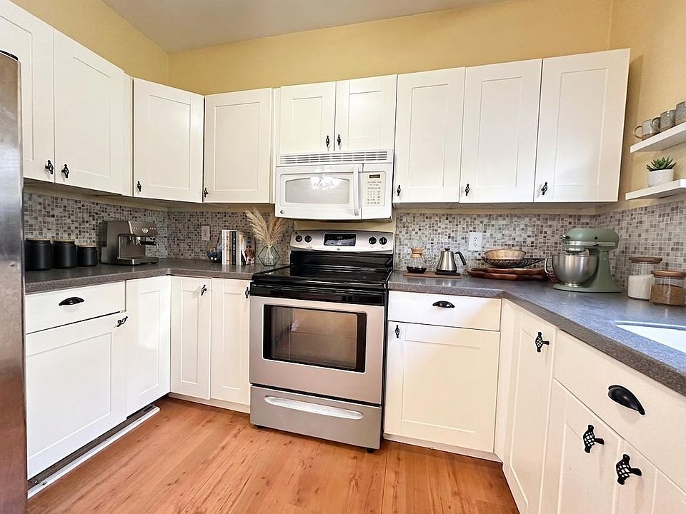 1st image of 34 Fairfield Park #34