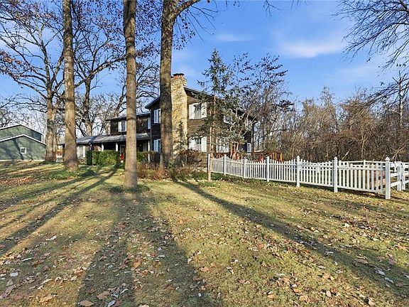 4th image of 903 Halsey Cir