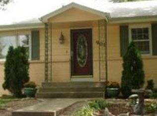 901 S Doyle St, Louisburg, KS 66053