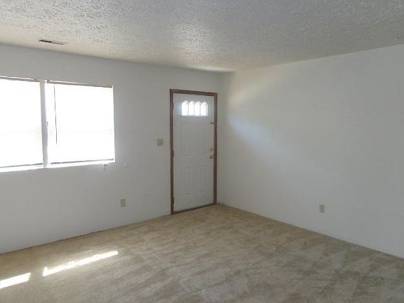 3rd image of 205 Lucas St